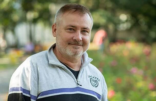 Na vlastnej koži: Učesal nás Peter Batthyány: Je lepší kaderník alebo herec? |