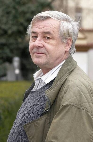 Herecká legenda z Ordinace Zdeněk Žák (71): Třikrát týdně dialýza! Ledviny vypověděly službu...