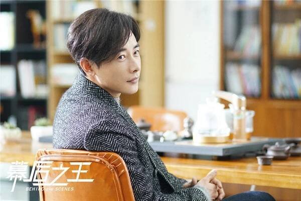 Jin Luo - Behind the Scenes - Fotosky
