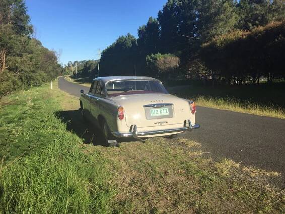 IMG_8274 1964 Rover 3 Litre Mk 2 Coupe Southern Highlands NSW 18-4-2020