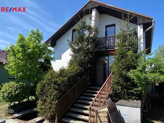 Prodej domu 153 m², Holoubkov
