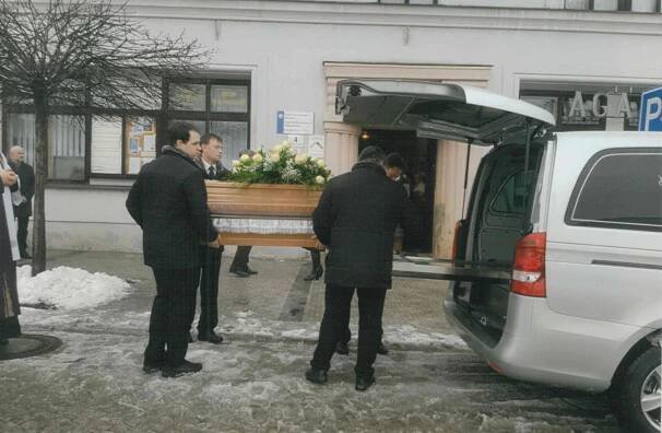 O nás | Pohřební služba Karviná - Černínová