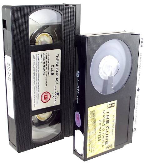 File:VHS-and-Betamax-comparison.jpg - Wikimedia Commons