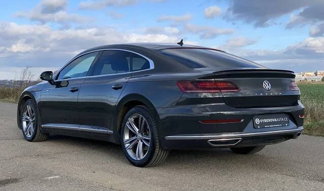 VW Arteon R-line 2.0 TDi 110kW Manuál/Alcantara/2019 - Výběrová auta