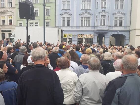 VIDEO: Babiš v Opavě? Mela byla cítit ve vzduchu už před jeho příjezdem