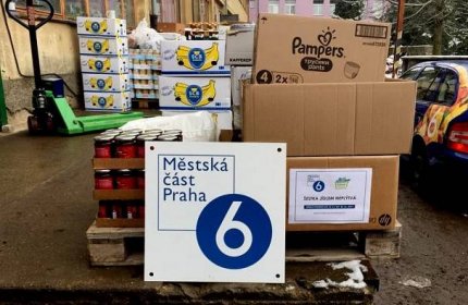 V Praze 6 nasbírali lidé 110 kilo jídla a drogerie: konzervy i zubní kartáčky