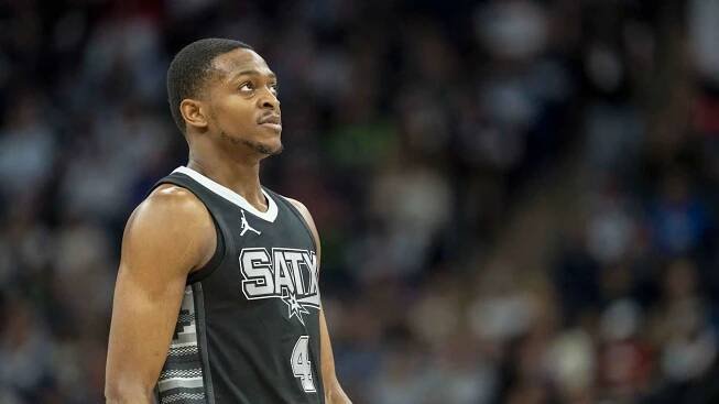 NBA World Concerned at De'Aaron Fox's Spurs Decision