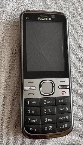 NOKIA C5-00 klasický tlačítkový mobil, funkční