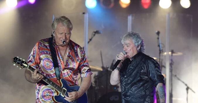 Duet Karla Zicha a Lenky Filipové Mosty nejprve představilo světu mužské duo Air Supply