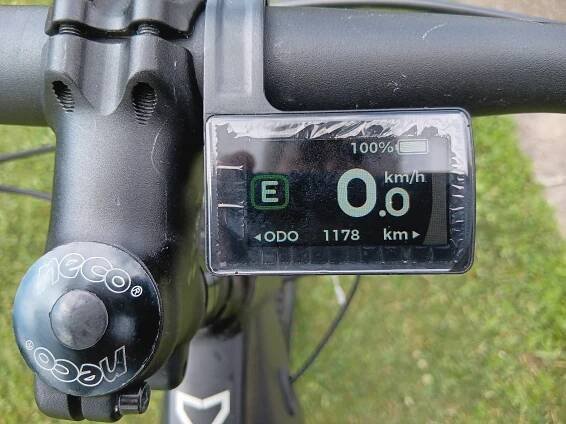 Elektrokolo. Prodám Amulet erival 5.0 sh vel.xl, 2023. Najeto pouze 1178 km (21mth). Motor: BAFANG M410 80NM/36V/250W Baterie