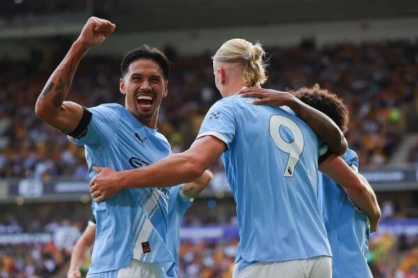 Wolverhampton Wanderers v Manchester City - Premier League
