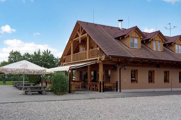 Restaurace a penzion U Fábů