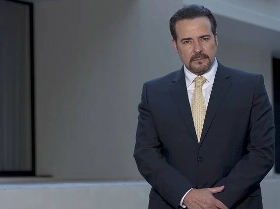 César Évora