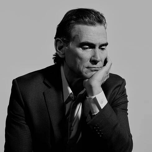 Billy Crudup Makes the Sale in ‘Hello Tomorrow!’