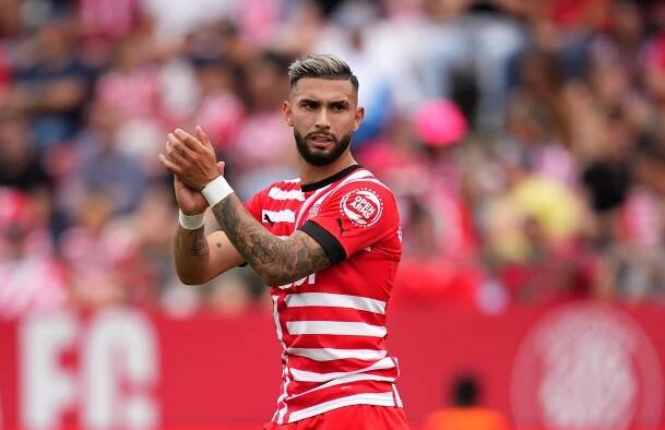 Benfica close in on Taty Castellanos - Get Football News