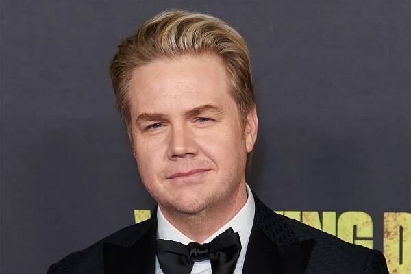 Suits LA Casts Josh McDermitt Opposite Stephen Amell In New Spinoff Series