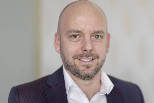 Oravkin a Maták opúšťajú Pentu, lebo chcú vlastné biznisy. Penta je však v rekordnom zisku, hovorí jej najnovší slovenský partner