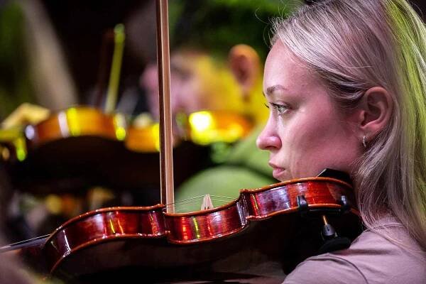 Hudební koncert THE STRINGS SHOW – ABBA Tribute v Kulturním domě Leoše Janáčka, 1. června 2024, Havířov.