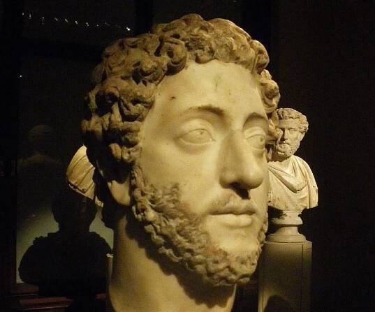 Commodus Biography - Facts, Childhood, Life History, Achievements & Death of Roman Emperor