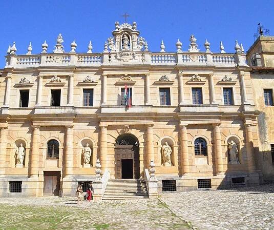 Certosa di Padula v Padula