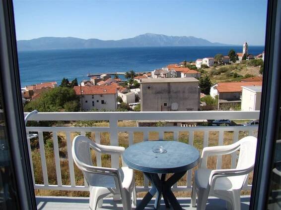 12. Villa Tina (apartmány s vlastním stravováním)***