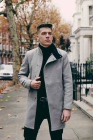 2 men's coats that will distinguish you - Krzysztof Makowski
