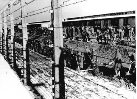Koncentrační tábor Osvětim-Auschwitz - Fotoalbum - Dobové foto - Dobové fotky - PraceBIIa.jpg 