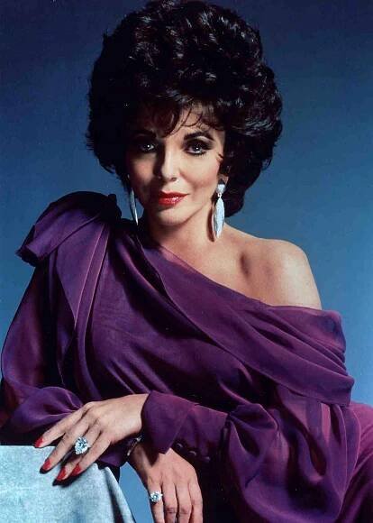 FOTO: Joan Collins hrála v seriálu Dynastie mrchu Alexis. – stránka 13