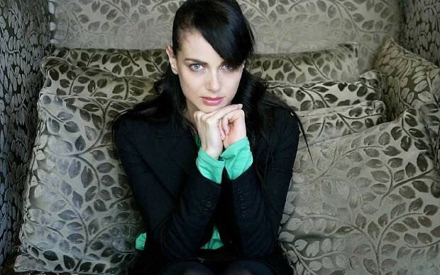 Mia Kirshner fotka