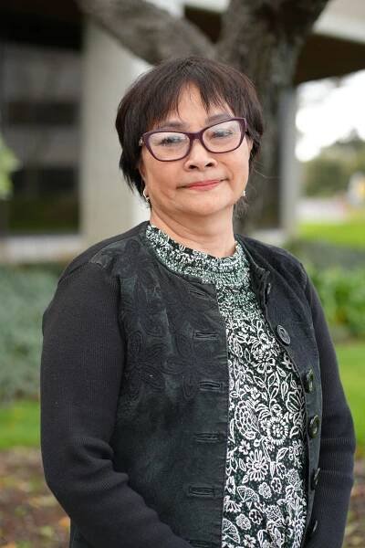 Headshot of Khanh Chau