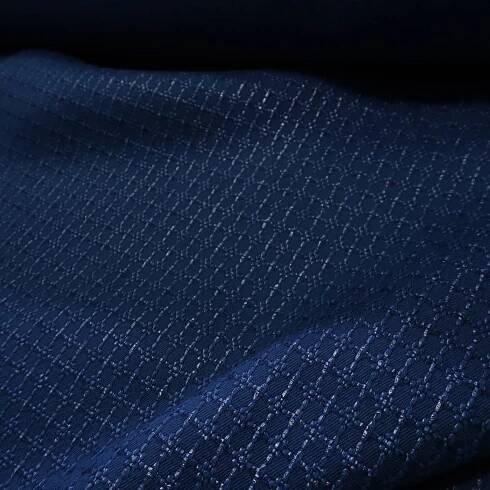 Gabardén modrý s žakárovou kostkou z PVC vlákna