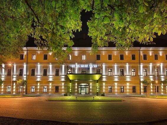 EA Hotel Tereziánský dvůr Hradec Králové Exteriér fotografie