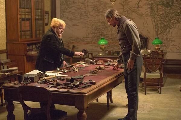 Penny Dreadful - Nad hlavou mít nebe - Z filmu - Simon Russell Beale, Josh Hartnett