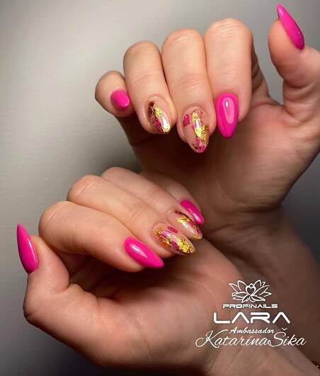 NEON HOLLIDAY