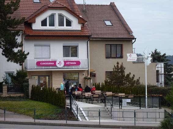 Fotografie - Brno Řečkovice - Hapalova ulice/cukrárna Větrník - 18.12.2021