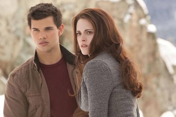 Twilight saga: Upírská love story končí. Bezzubou romantikou na rozkvetlé louce