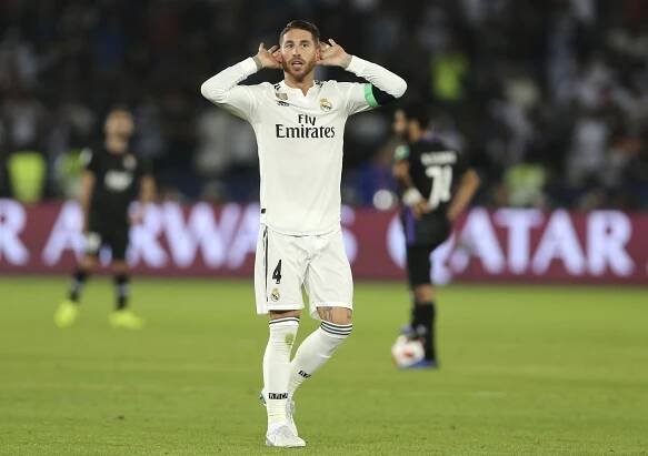 Real Madrid prišiel za jediný polčas zápasu La Ligy o trojicu hráčov a nemá obrancov. Vráti sa Sergio Ramos? 1