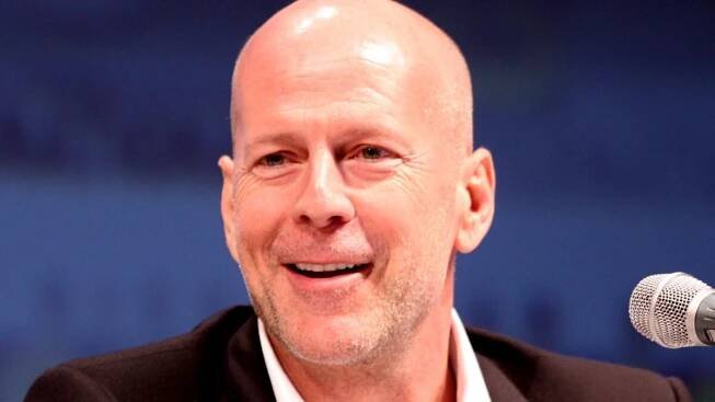 Bruce Willis s pokročilou demencí oslavil narozeniny. Sešly se všechny ženy jeho života a sdílely fotky i...