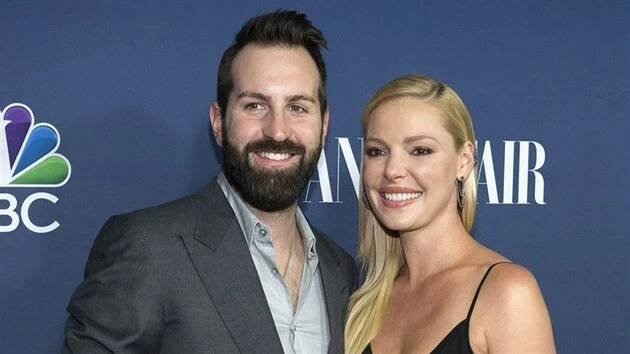 Josh Kelley a Katherine Heiglová (Los Angeles, 16. září 2014)