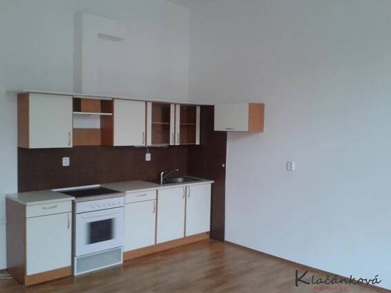 Pronájem bytu 3+kk /OV/,66m2 Napajedla-Masarykovo Nám., 13 000 Kč/měs