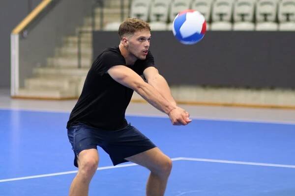 Mistři mají za sebou první trénink. Mohl být delší, smál se kapitán Lvů