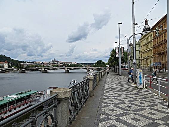 Rašínovo nábřeží
