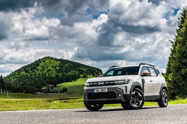 Verze Journey, benzínový motor a béžová barva: Tak vypadá nejprodávanější Dacia Duster v Česku - Flotila
