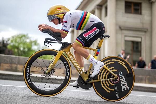 Remco Evenepoel powers to 'almost perfect' time trial victory as João Almeida wins Tour de Romandie overall