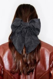 Black bow hair clip