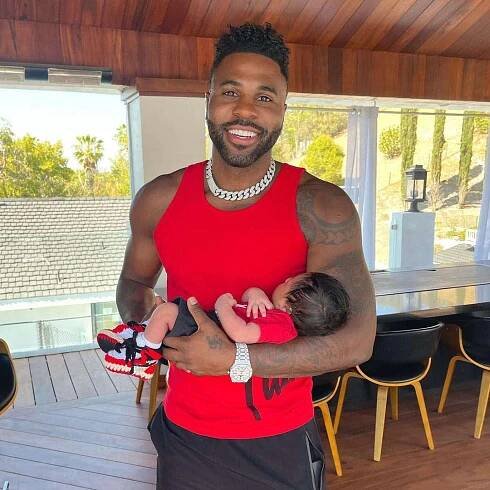 Like Father, Like Son! Jason Derulo Wears Matching Outfit with 3-Week-Old Baby Jason King