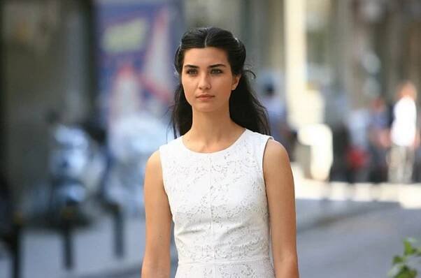 tuba buyukustun beautiful