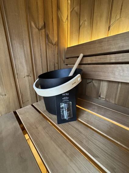 TYPOVÁ SAUNA 4,4 x 2,3 M - FASÁDA- THERMOWOOD - BRNO - Panorama Saunie