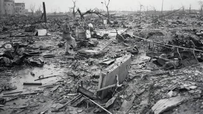 Atomová bomba Little Boy zabila 6. srpna 1945 v Hirošimě přes 70 tisíc lidí. Stejný počet zemřel v následujících letech.