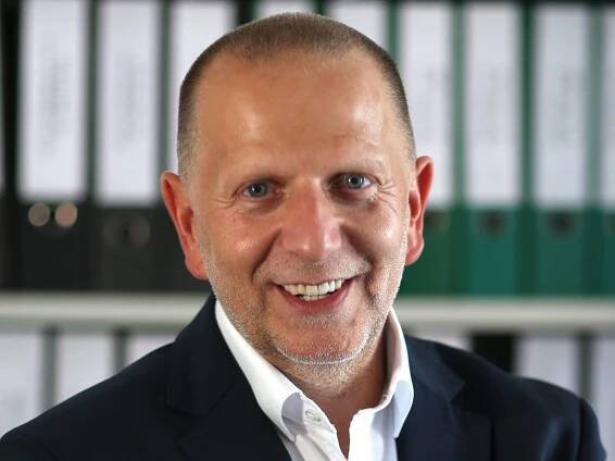 Tomek: Fotovoltaika nahradí uhlí, ne uhelnou elektrárnu
